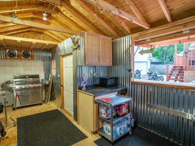 3333 W 39TH Street, Erie, PA 16506