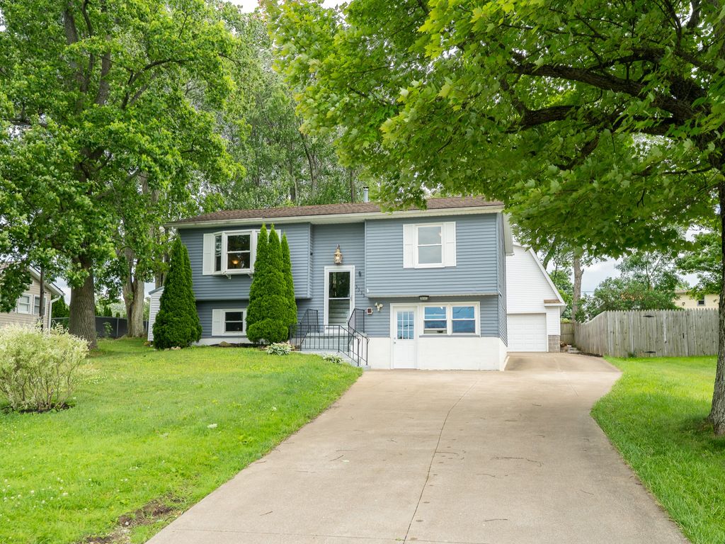 3333 W 39TH Street, Erie, PA 16506
