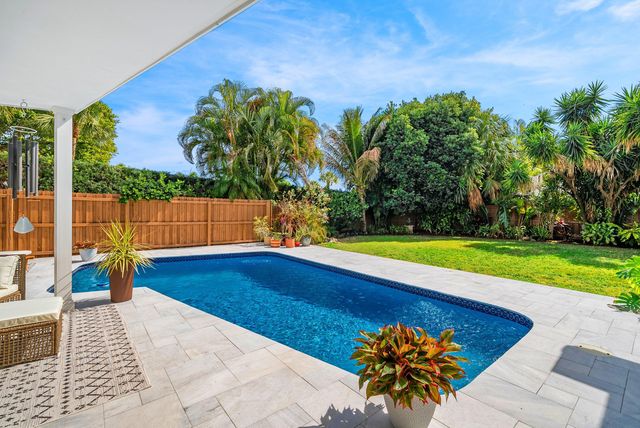 830 Tangerine Way, Gulf Stream, FL 33483