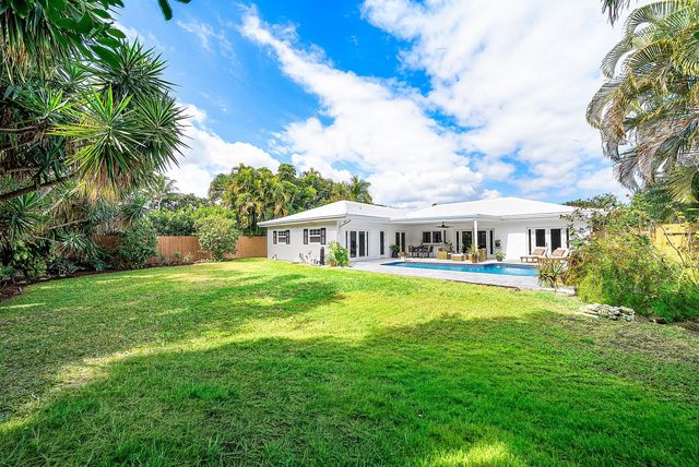 830 Tangerine Way, Gulf Stream, FL 33483