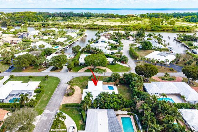 830 Tangerine Way, Gulf Stream, FL 33483
