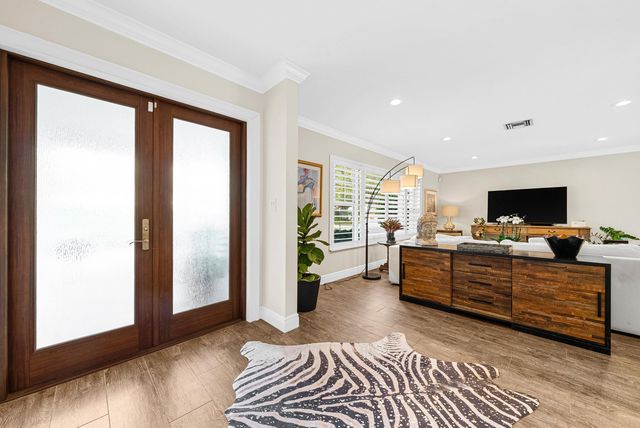 830 Tangerine Way, Gulf Stream, FL 33483