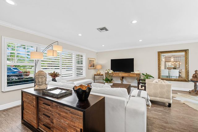 830 Tangerine Way, Gulf Stream, FL 33483