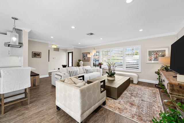 830 Tangerine Way, Gulf Stream, FL 33483