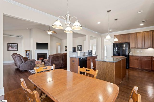 215 Marehaven Court, Piedmont, SC 29673