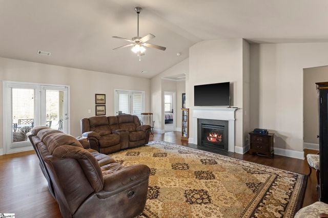 215 Marehaven Court, Piedmont, SC 29673