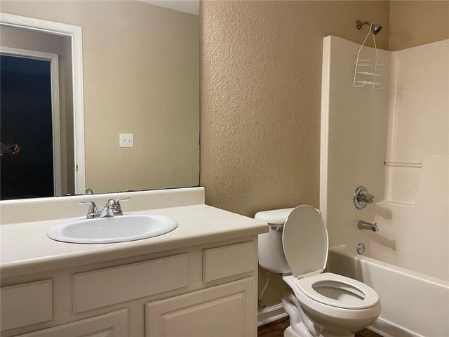 5092 Windsor Forrest Lane, College Park, GA 30349