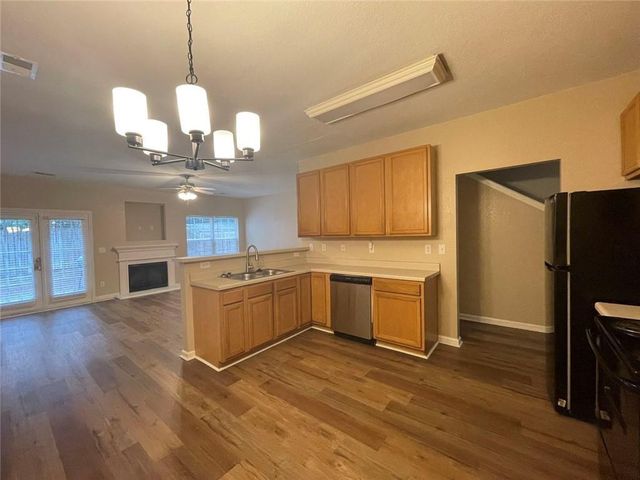 5092 Windsor Forrest Lane, College Park, GA 30349