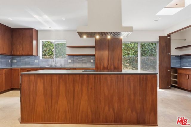 444 S Windsor Boulevard, Los Angeles, CA 90020