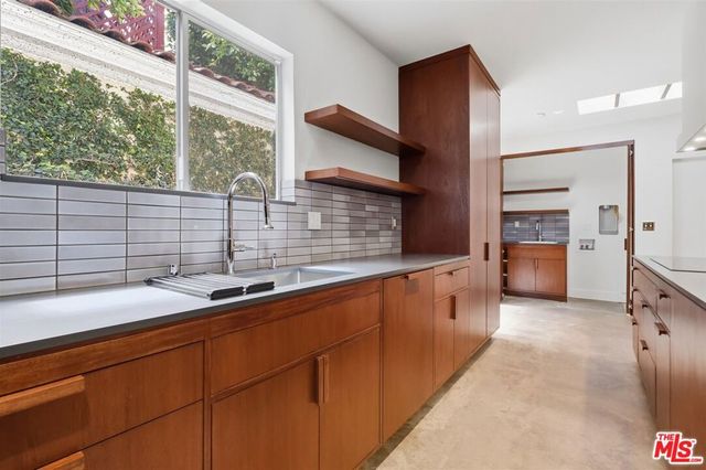444 S Windsor Boulevard, Los Angeles, CA 90020