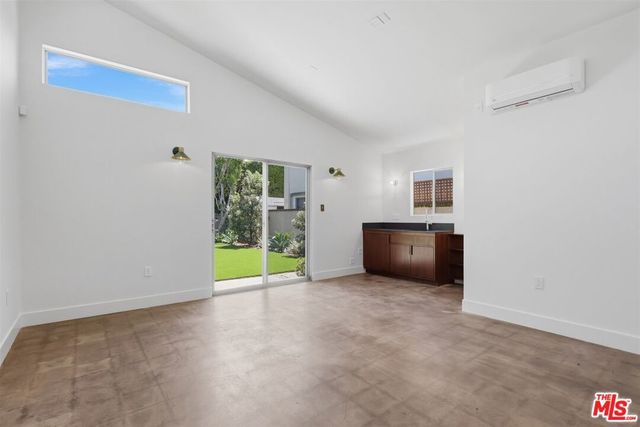 444 S Windsor Boulevard, Los Angeles, CA 90020