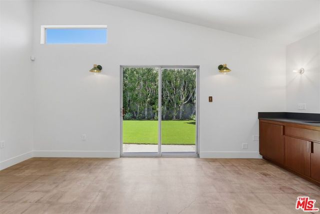 444 S Windsor Boulevard, Los Angeles, CA 90020