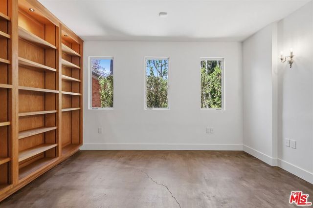444 S Windsor Boulevard, Los Angeles, CA 90020