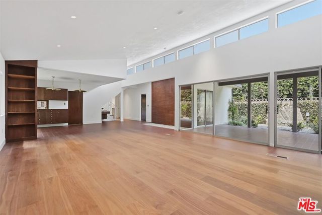 444 S Windsor Boulevard, Los Angeles, CA 90020