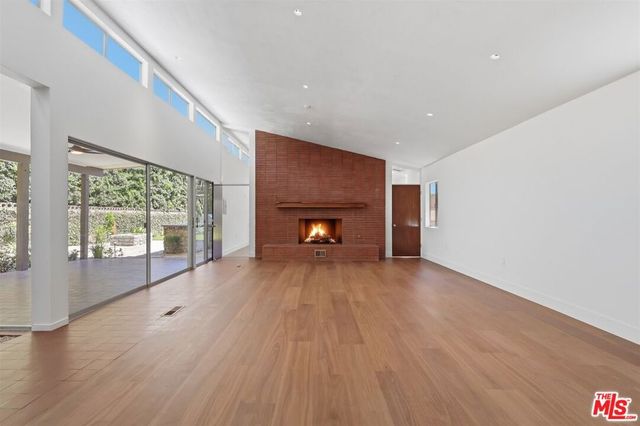 444 S Windsor Boulevard, Los Angeles, CA 90020
