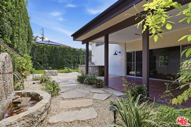 444 S Windsor Boulevard, Los Angeles, CA 90020