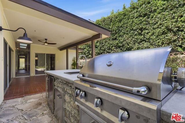 444 S Windsor Boulevard, Los Angeles, CA 90020