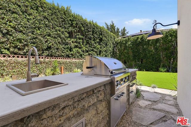 444 S Windsor Boulevard, Los Angeles, CA 90020