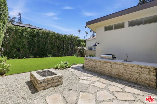 444 S Windsor Boulevard, Los Angeles, CA 90020