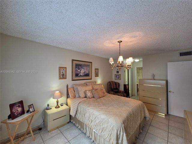 7707 Camino Real 209, Miami, FL 33143