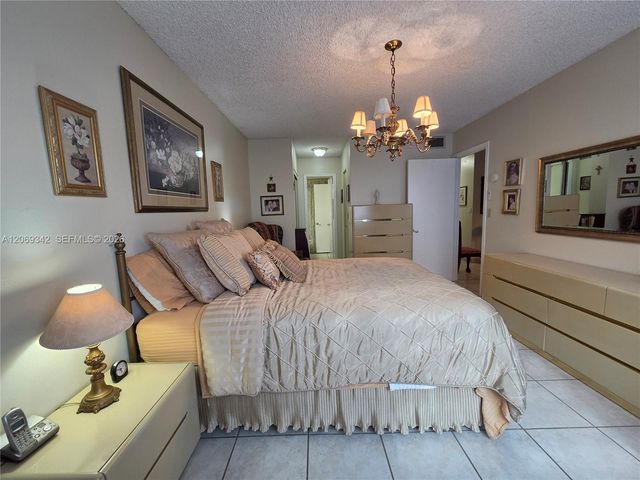 7707 Camino Real 209, Miami, FL 33143