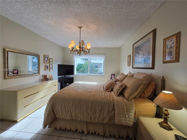 7707 Camino Real 209, Miami, FL 33143