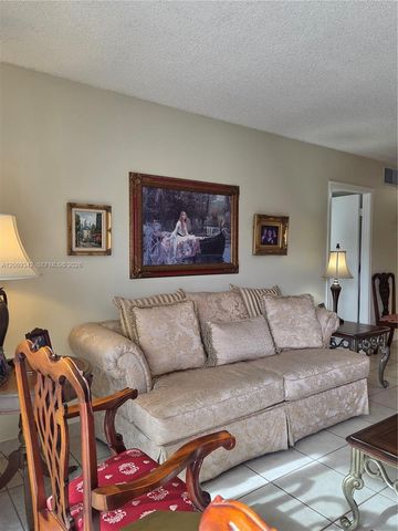 7707 Camino Real 209, Miami, FL 33143