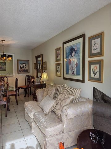 7707 Camino Real 209, Miami, FL 33143