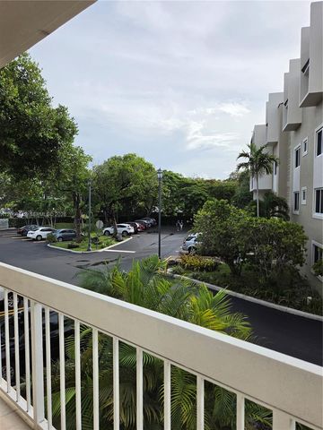 7707 Camino Real 209, Miami, FL 33143