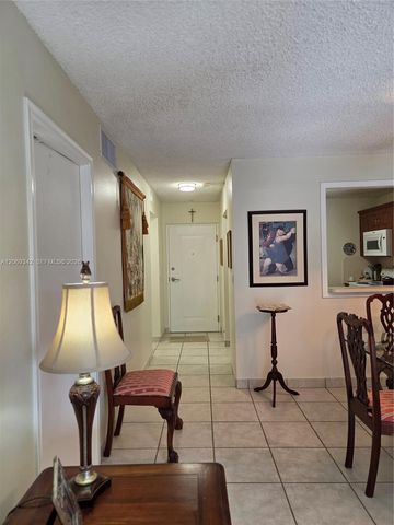 7707 Camino Real 209, Miami, FL 33143