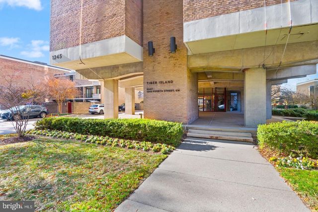 1245 4TH ST SW #E-805, Washington, DC 20024