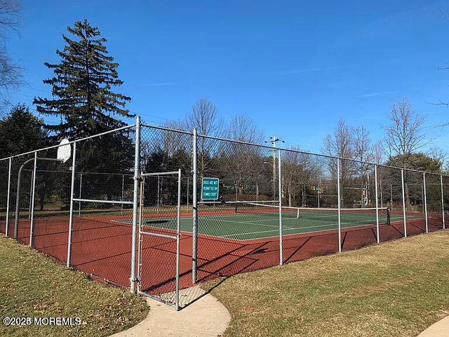 76 Ironwood Court, Middletown, NJ 07748