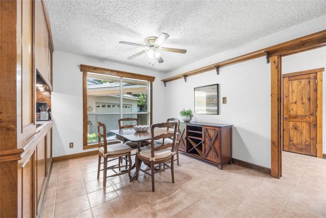 281 Ridgewood Drive, Magnolia, TX 77355