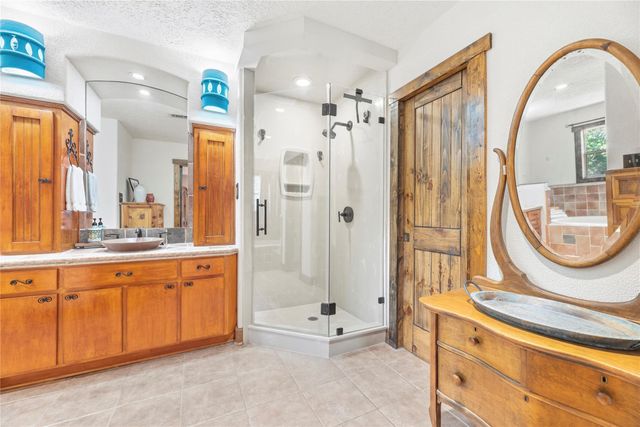 281 Ridgewood Drive, Magnolia, TX 77355