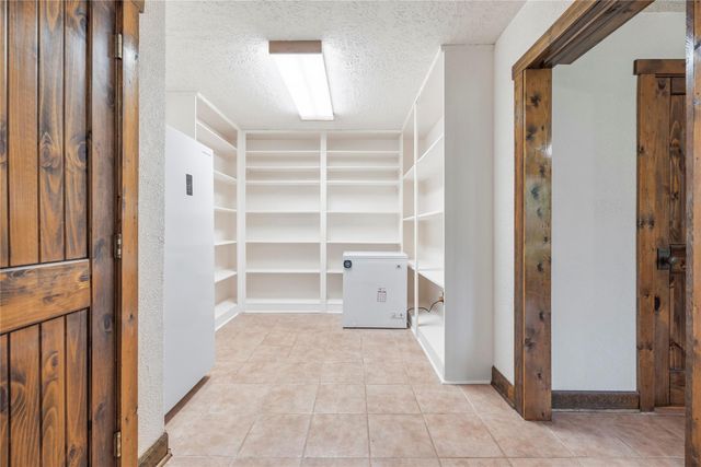281 Ridgewood Drive, Magnolia, TX 77355
