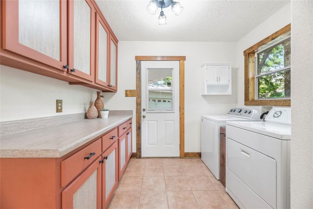 281 Ridgewood Drive, Magnolia, TX 77355