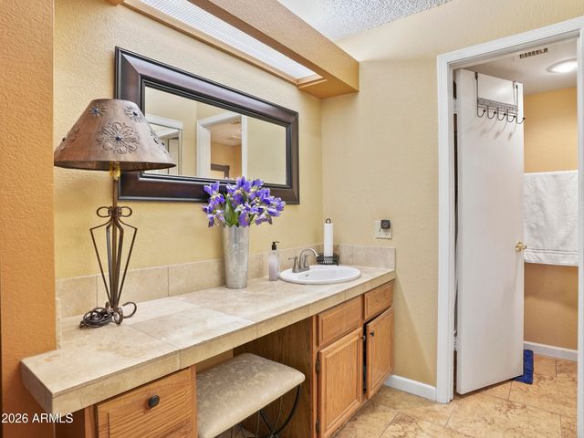 1832 N 52ND Street 107, Phoenix, AZ 85008