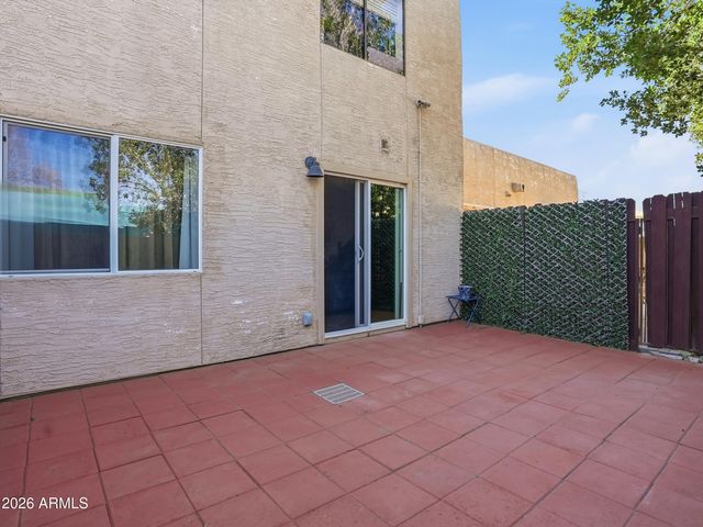 1832 N 52ND Street 107, Phoenix, AZ 85008