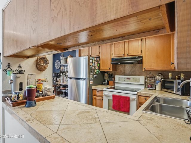 1832 N 52ND Street 107, Phoenix, AZ 85008