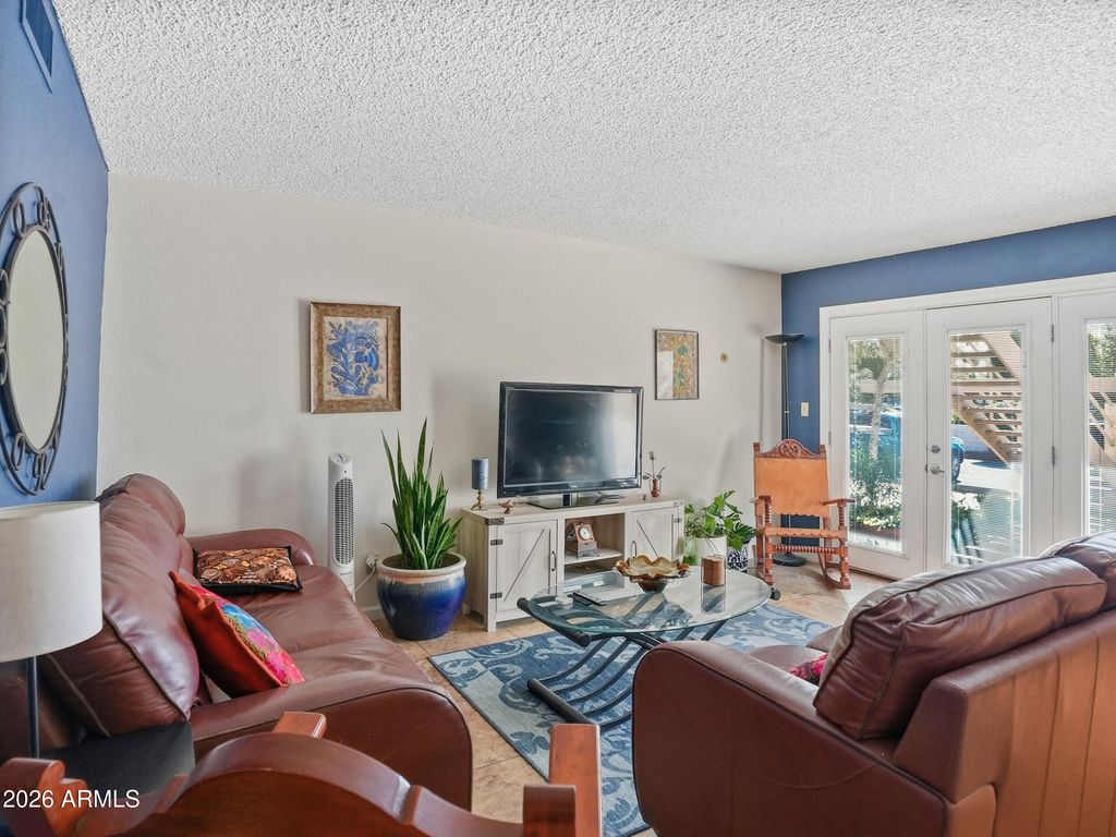 1832 N 52ND Street 107, Phoenix, AZ 85008