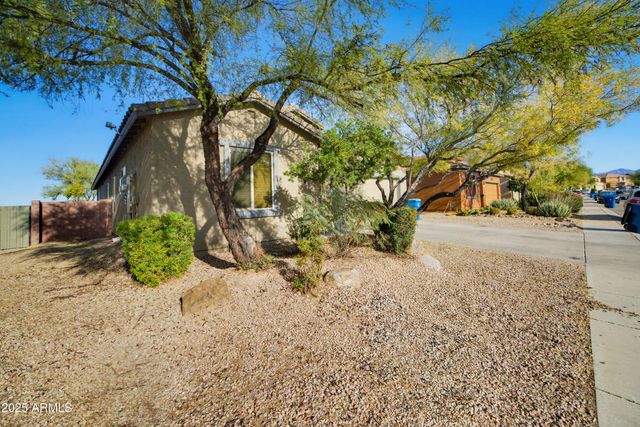 1111 E MADERA GROVE Lane, Sahuarita, AZ 85629