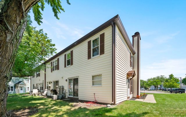 2651 Country Oaks Court, Aurora, IL 60502