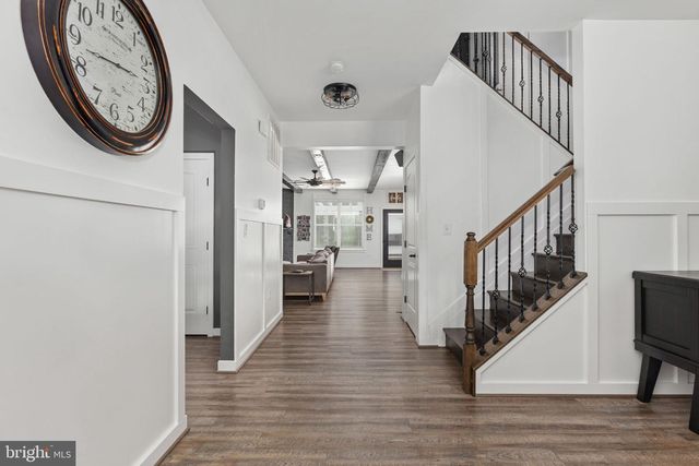 215 SADDLE RIDGE LN, Fredericksburg, VA 22406