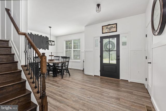 215 SADDLE RIDGE LN, Fredericksburg, VA 22406