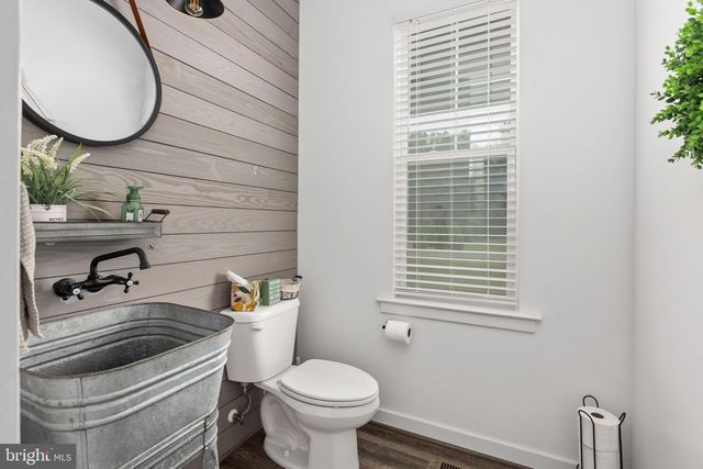 215 SADDLE RIDGE LN, Fredericksburg, VA 22406