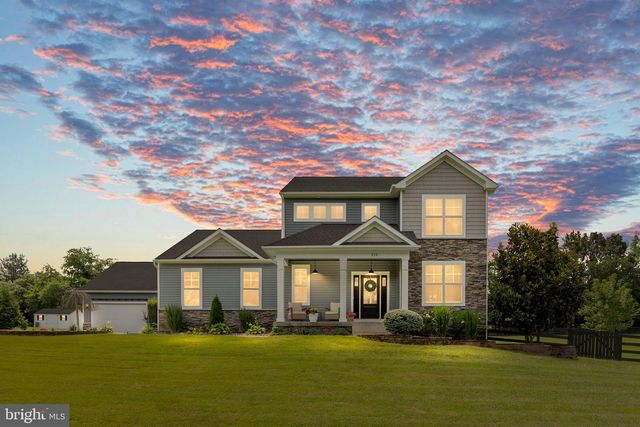215 SADDLE RIDGE LN, Fredericksburg, VA 22406