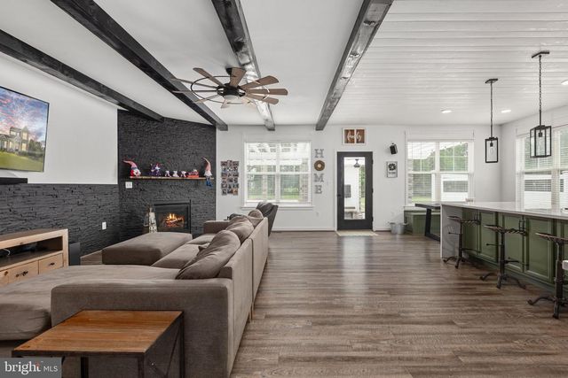 215 SADDLE RIDGE LN, Fredericksburg, VA 22406