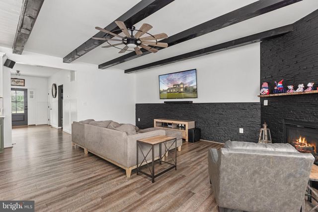 215 SADDLE RIDGE LN, Fredericksburg, VA 22406
