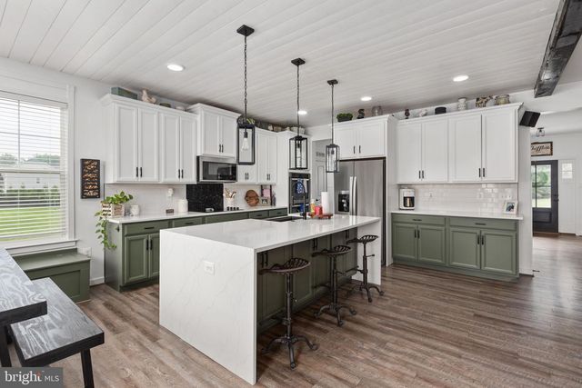 215 SADDLE RIDGE LN, Fredericksburg, VA 22406