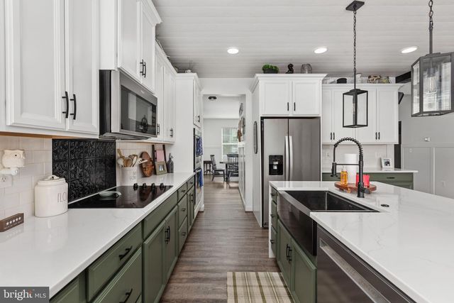 215 SADDLE RIDGE LN, Fredericksburg, VA 22406